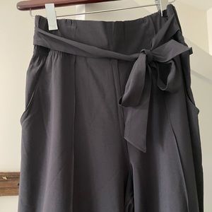 Lululemon Noir Pant